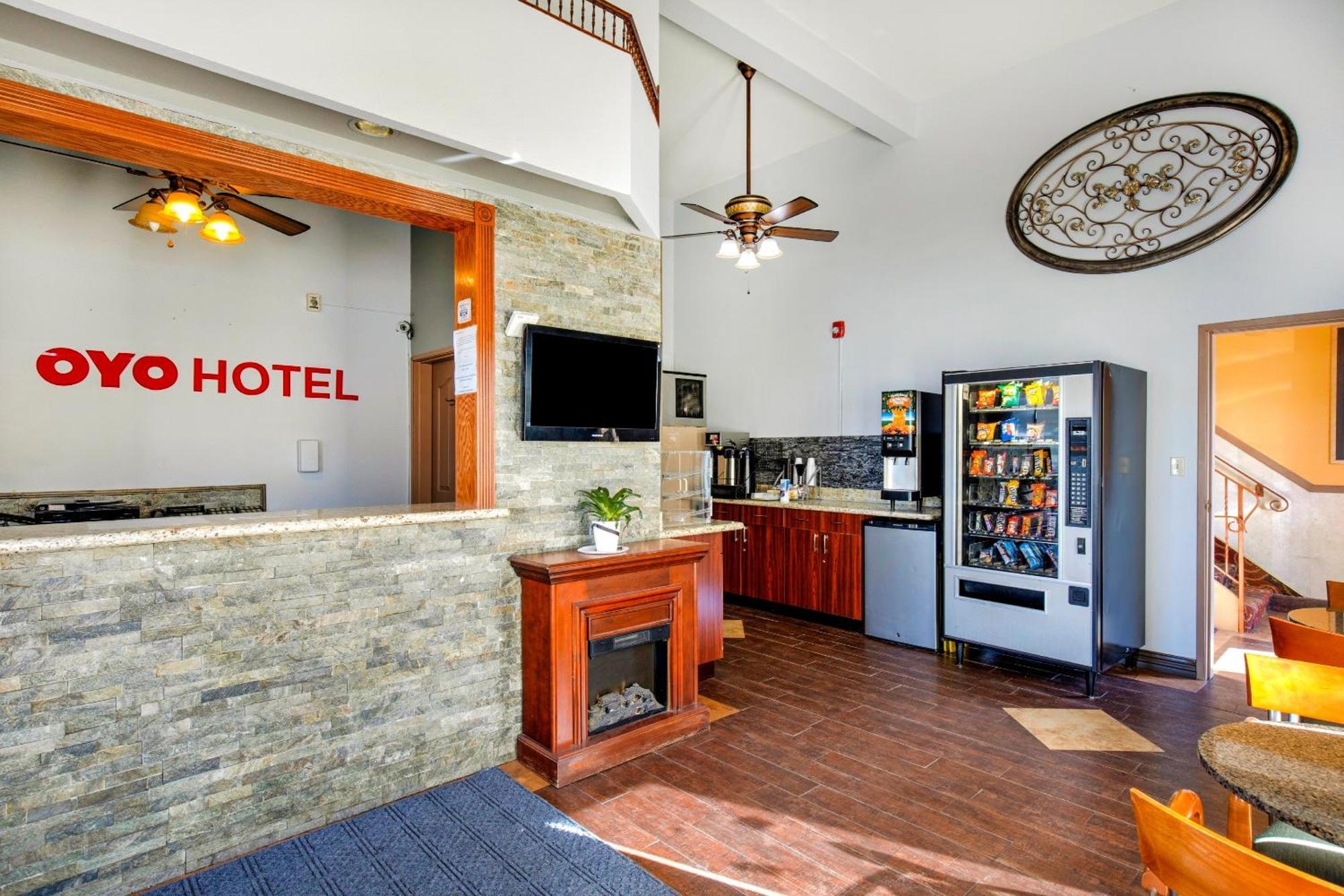 Oyo Hotel Castle Rock Co Downtown Экстерьер фото