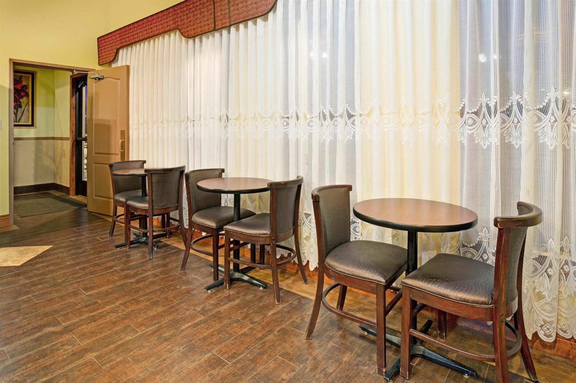 Oyo Hotel Castle Rock Co Downtown Экстерьер фото